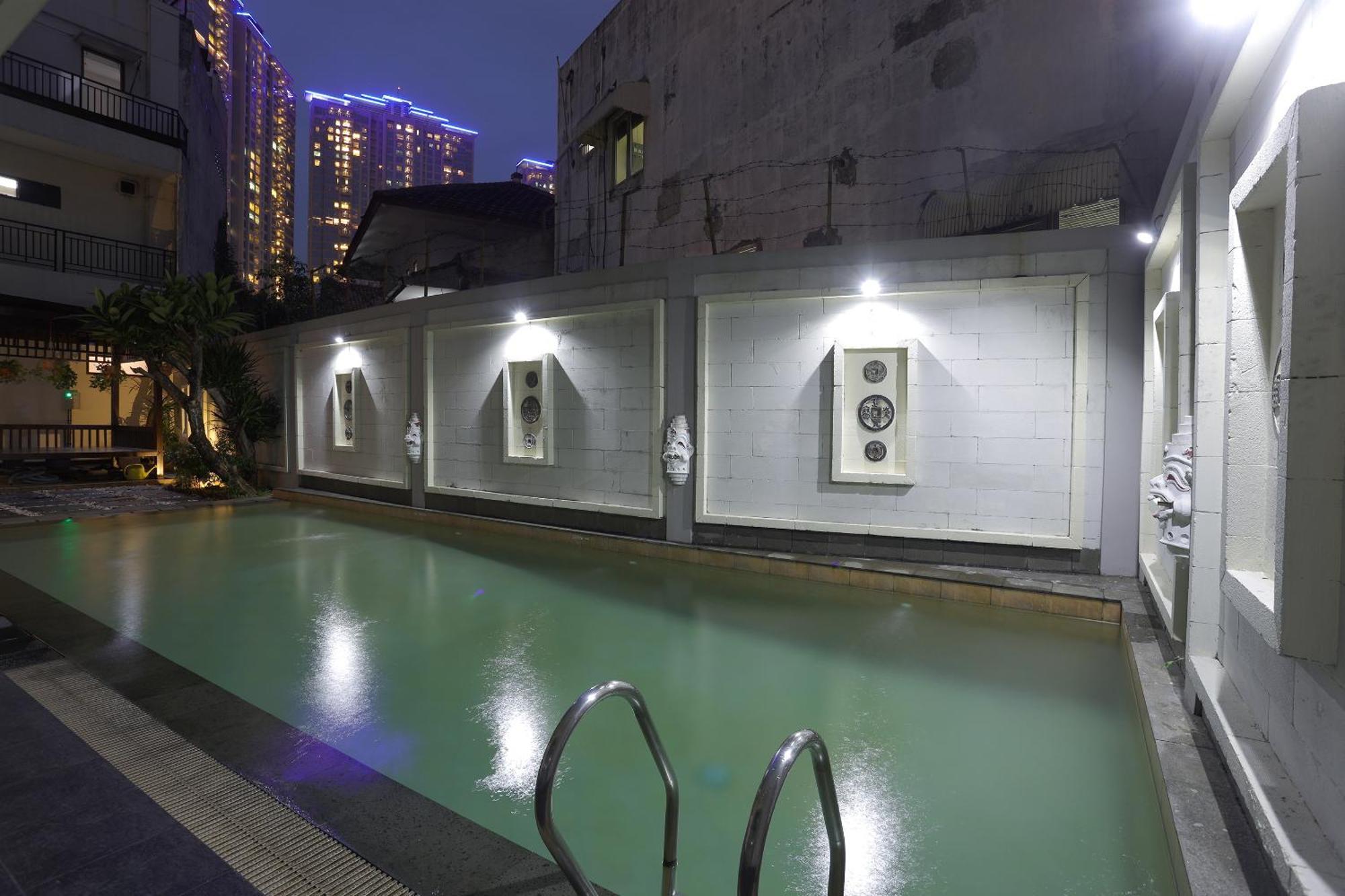 Jambuluwuk Residence Pakubuwono Jakarta Exterior photo